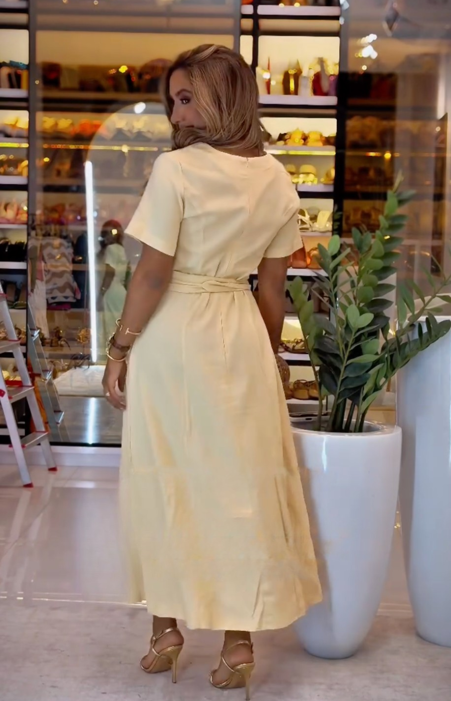 1041 - Vestido Viscose Premium