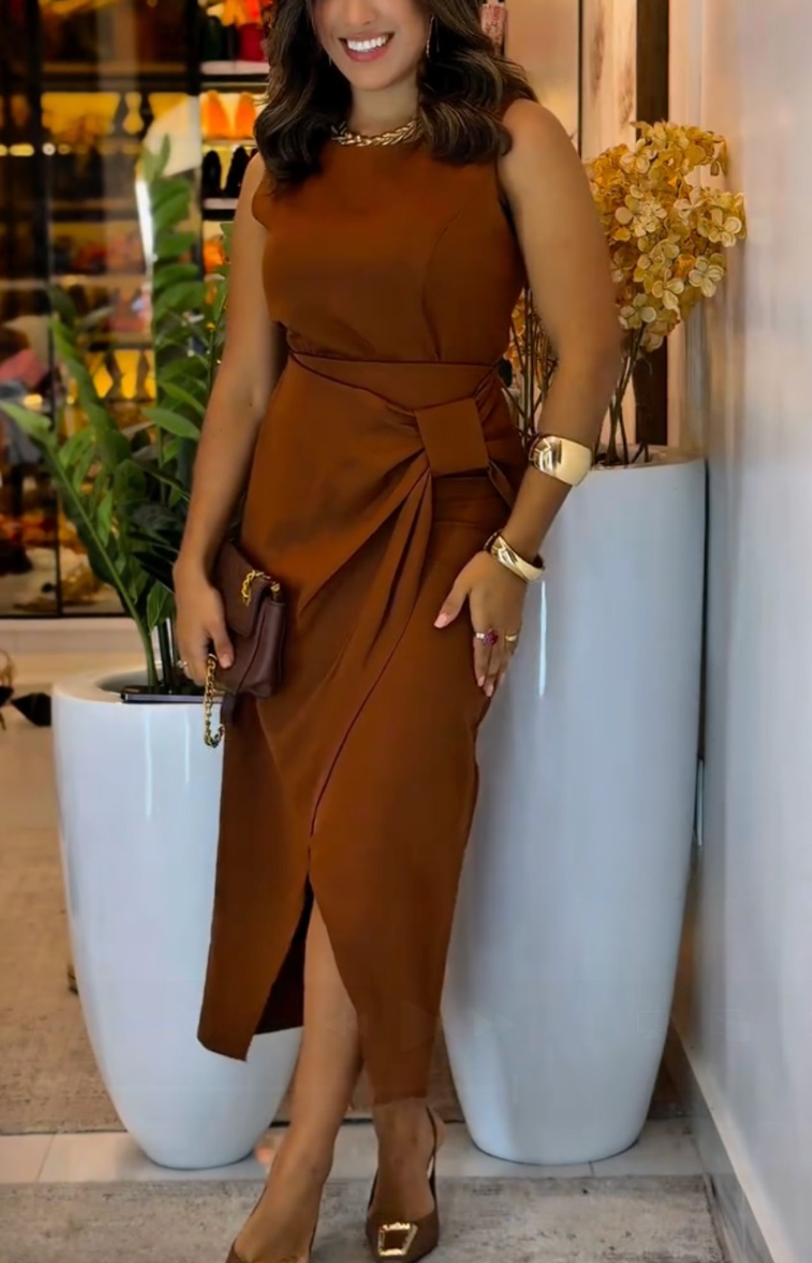 1076 - Vestido Feminino Alfaiataria Midi com Amarração Lateral e Zíper nas Costas