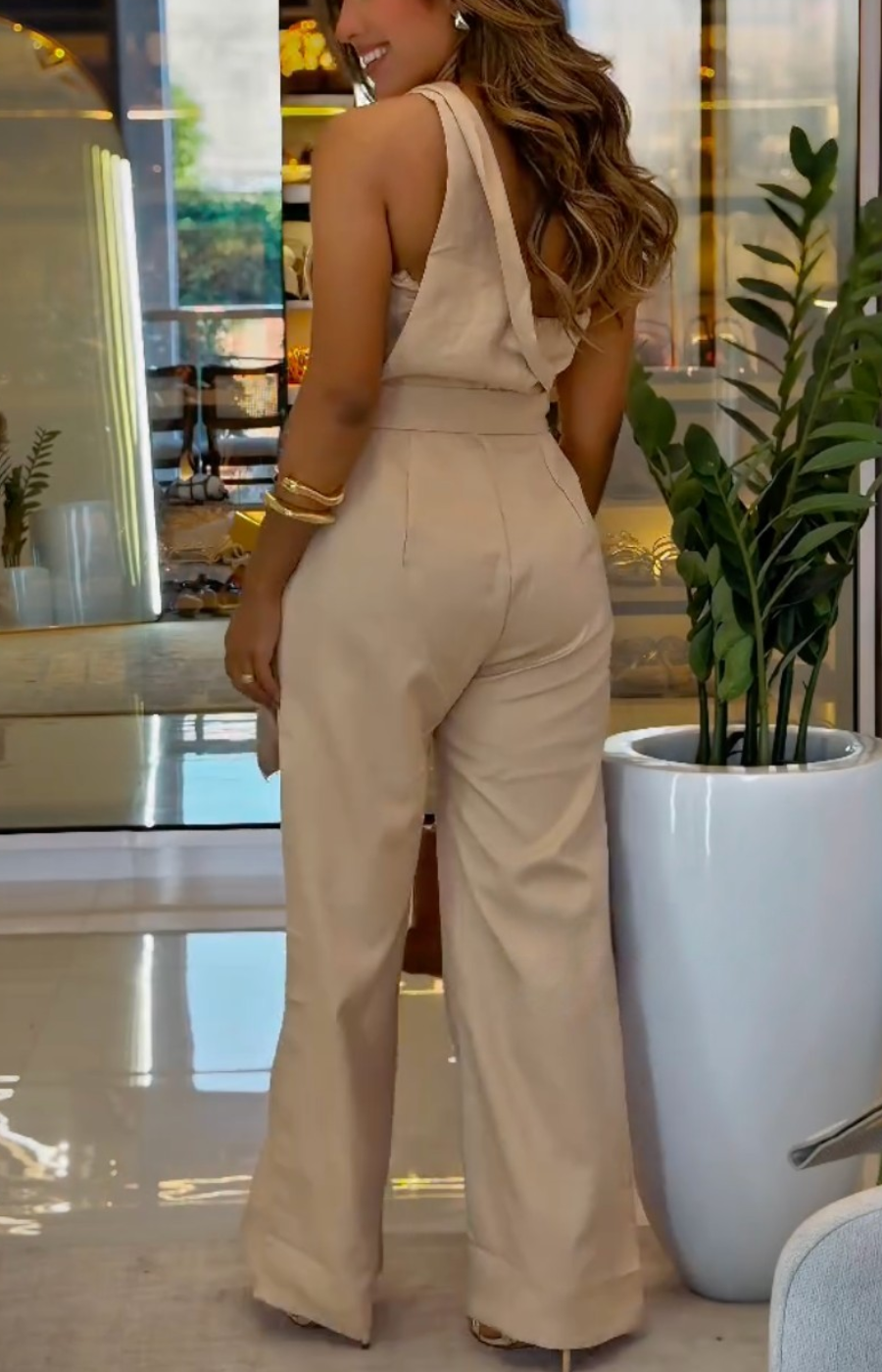 2009 - Macacão Feminino Alfaiataria Ombro